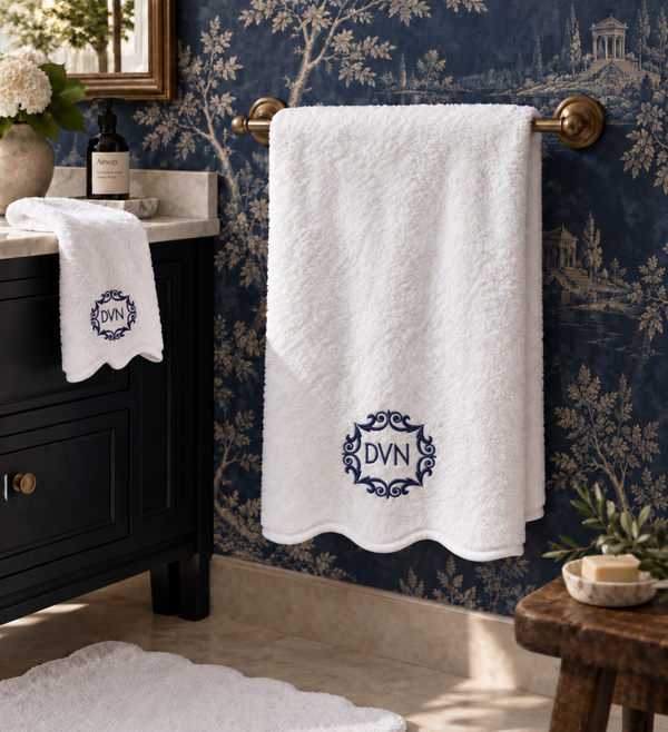 Bath Towels – Fluffy, Ultra Soft & Highly Absorbent (4 pieces) - White Piping