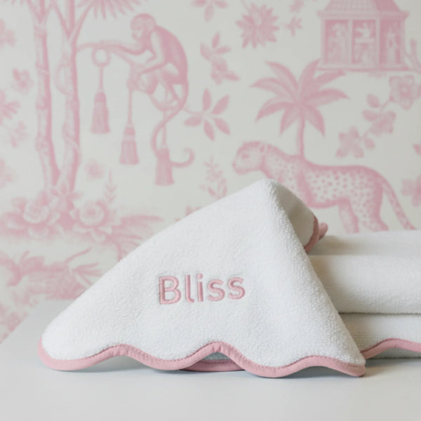 Luxury Cotton Washcloths with Scallop Piping - Pink Piping