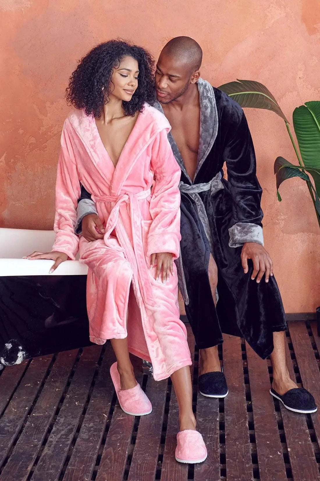 Women’s Plush Hooded Robe - Spa-Worthy Comfort at Home - Lotus Linen