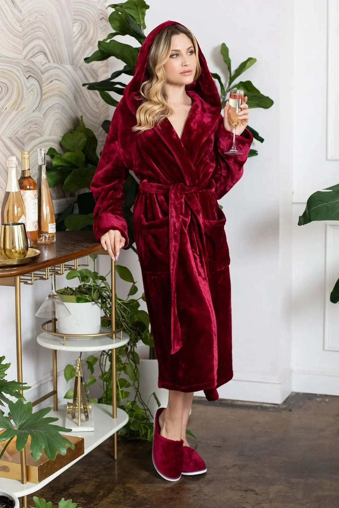 Women’s Plush Hooded Robe - Spa-Worthy Comfort at Home - Lotus Linen