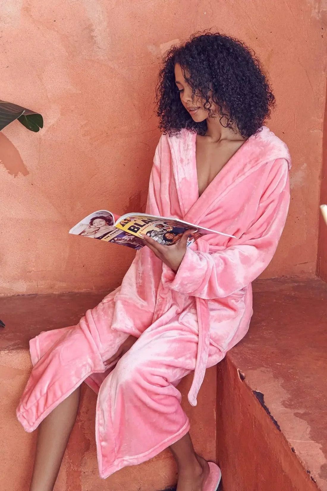 Women’s Plush Hooded Robe - Spa-Worthy Comfort at Home - Lotus Linen