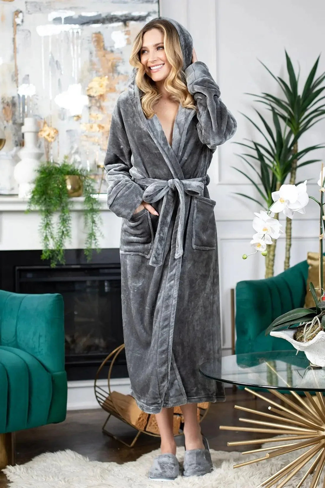 Women’s Plush Hooded Robe - Spa-Worthy Comfort at Home - Lotus Linen
