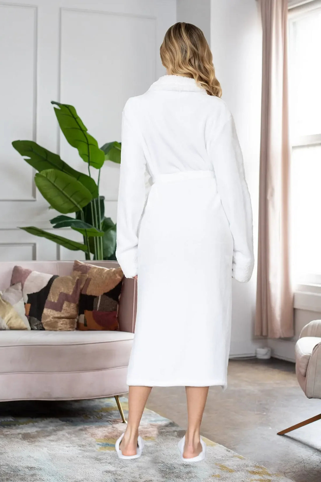 Women's Ultra Soft Plush Bathrobe - Lotus Linen
